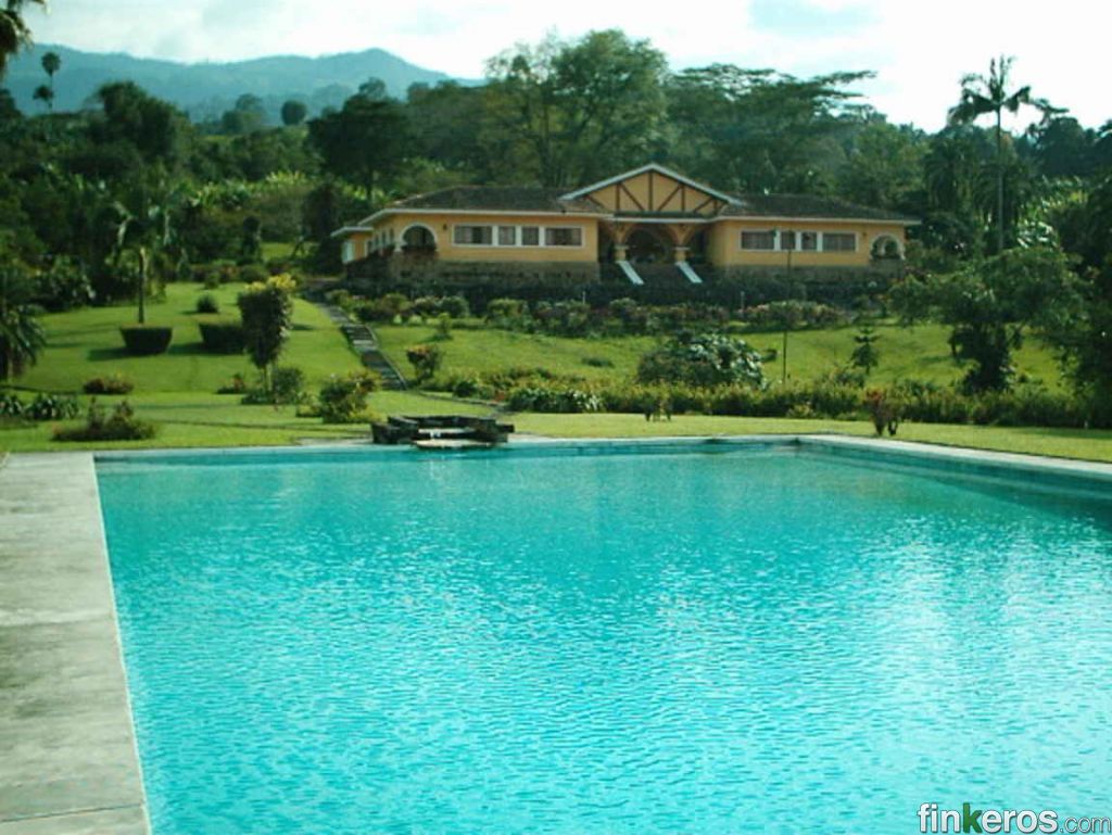 Finca Los Grisones (070) - Finca en Sasaima, Cundinamarca